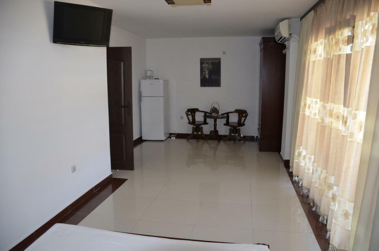 Отель Smarthouse Костинешти Экстерьер фото