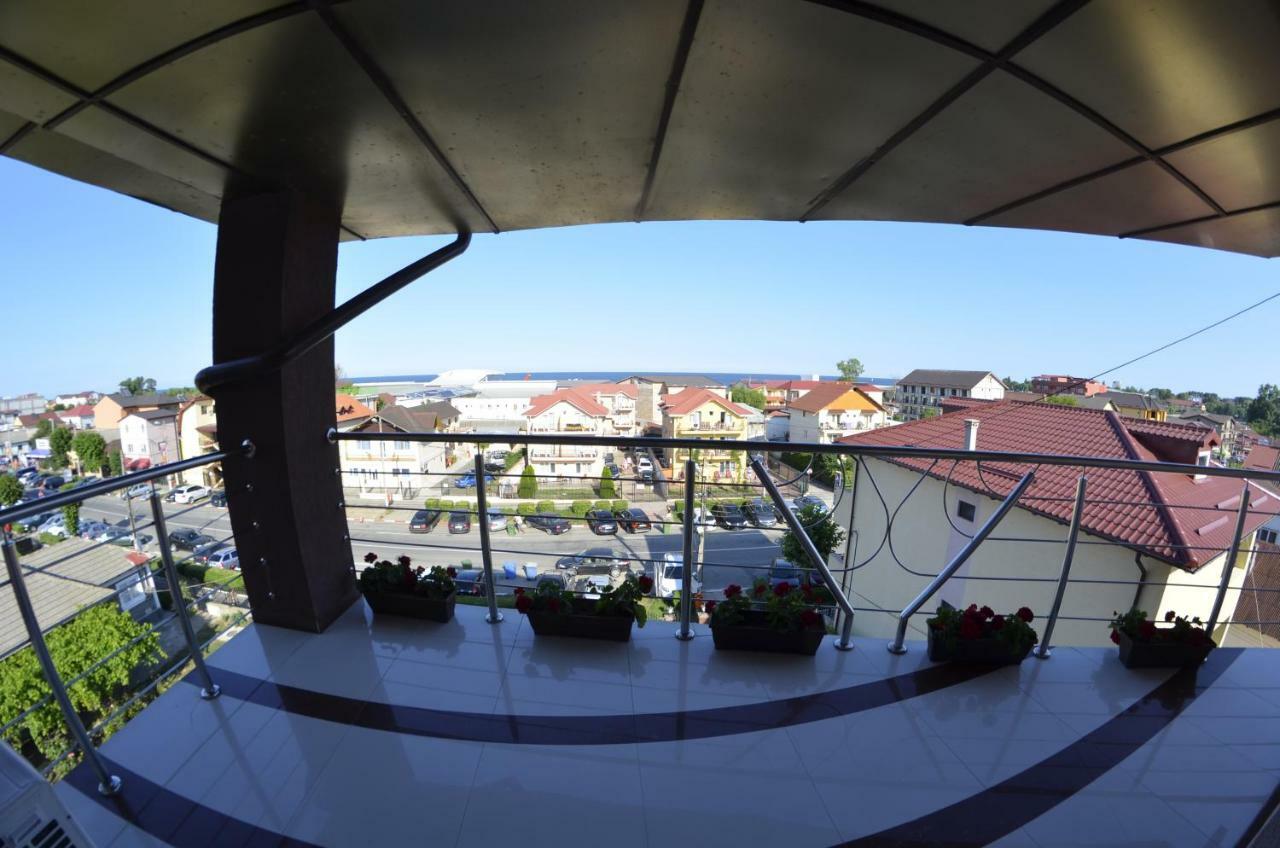 Отель Smarthouse Костинешти Экстерьер фото