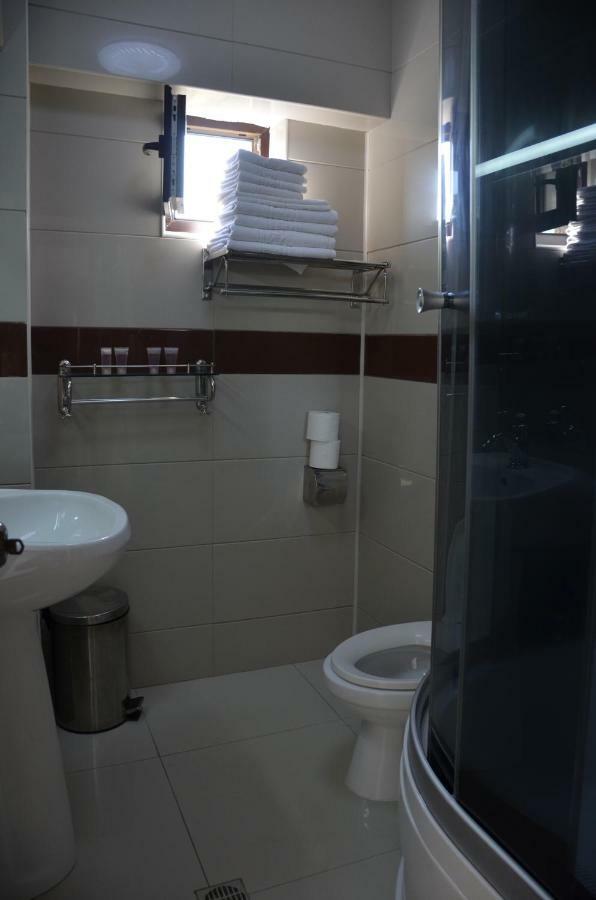 Отель Smarthouse Костинешти Экстерьер фото