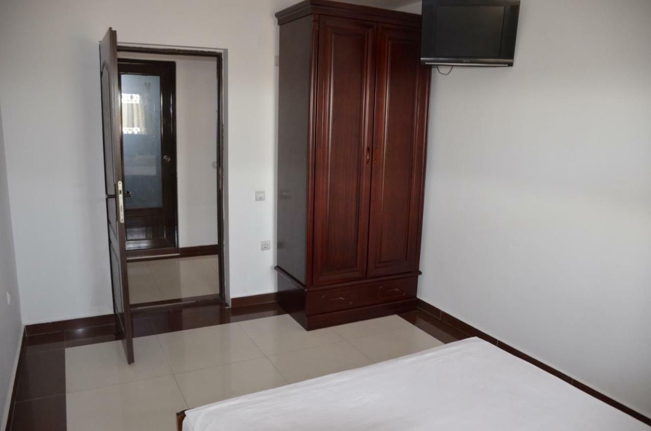 Отель Smarthouse Костинешти Экстерьер фото